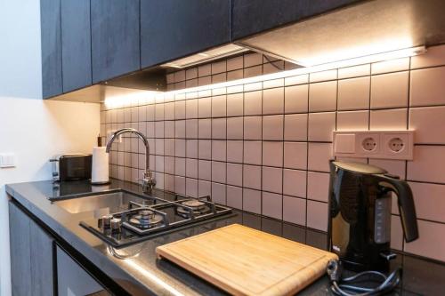 Stylish 1BR apt Close to Rustaveli Avenue