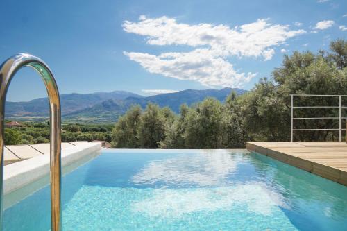 Villa Gianna Maria — 4-Star Luxury Hotel in Kalamos, Greece