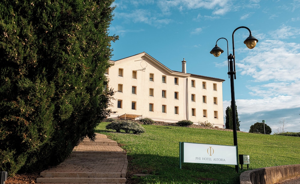 PHI Hotel Astoria — hotel in Susegana