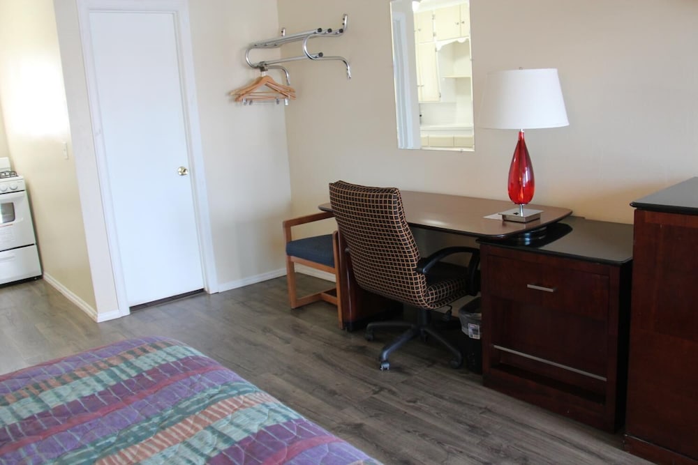 Economy Inn Safford - photo 10