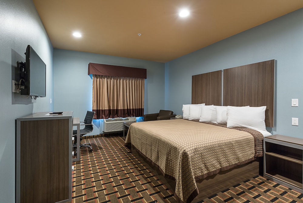 Scottish Inns & Suites - photo 6