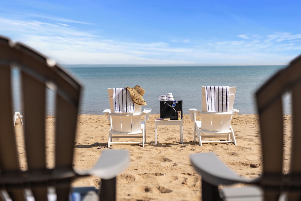 The Beach Haus Resort - carbon neutral hotel in Traverse City