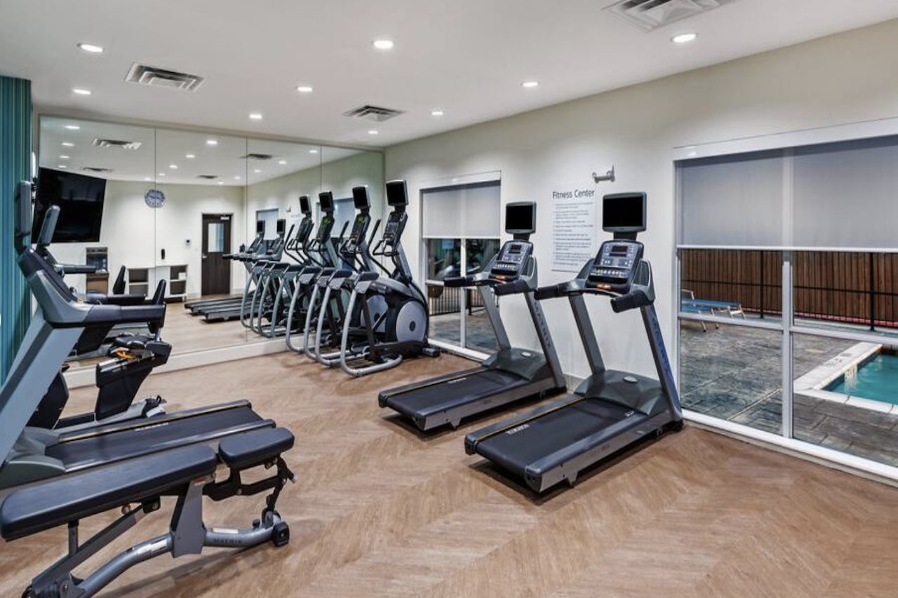 Holiday Inn Express & Suites Denton Sanger by IHG - photo 13