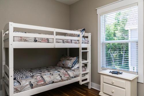 Waterway Haven by Oak Island Accommodations - photo 4