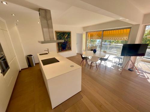 La Mirandole By Connexion — Vallauris