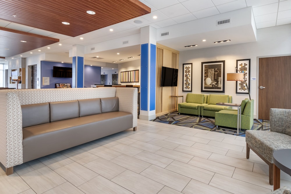 Holiday Inn Express & Suites Lancaster Mount Joy by IHG - photo 29