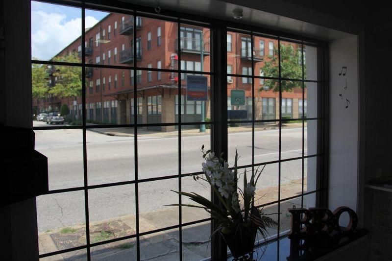 Vista Inn & Suites Memphis - photo 9