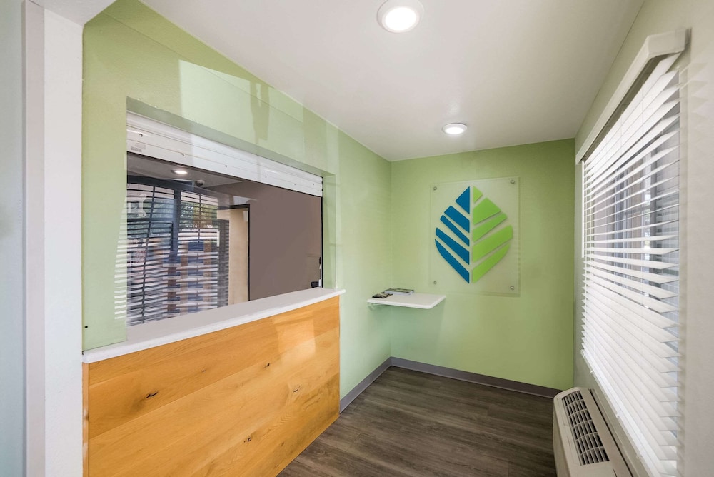 WoodSpring Suites Fort Worth Fossil Creek - photo 4