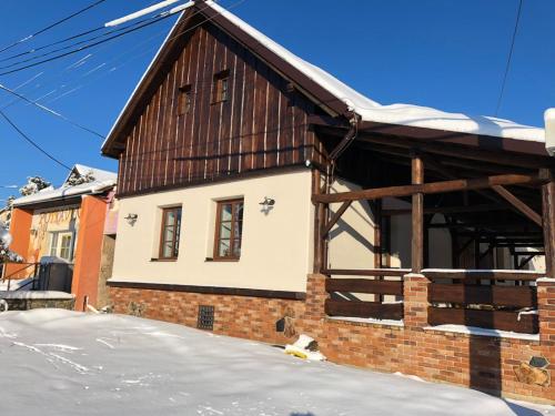 Penzion Restaurace Jaro Věšín Brdy — hotel in Rozmital Pod Tremsinem