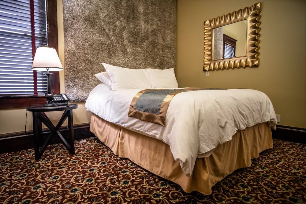The Hackett Hotel - photo 6