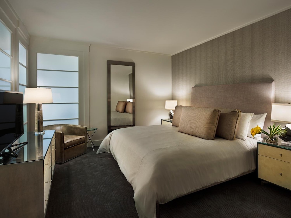 Aka White House - photo 4