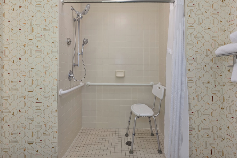 Holiday Inn Grand Rapids South by IHG - photo 16