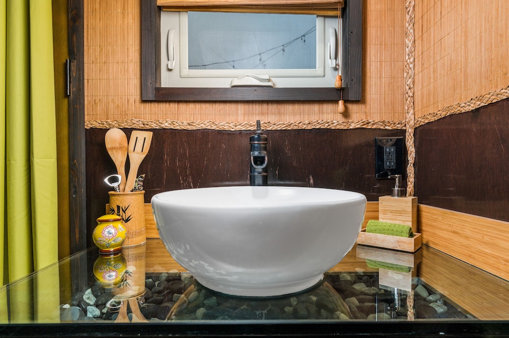 Tiny Digs Hotel of Tiny Houses - photo 44