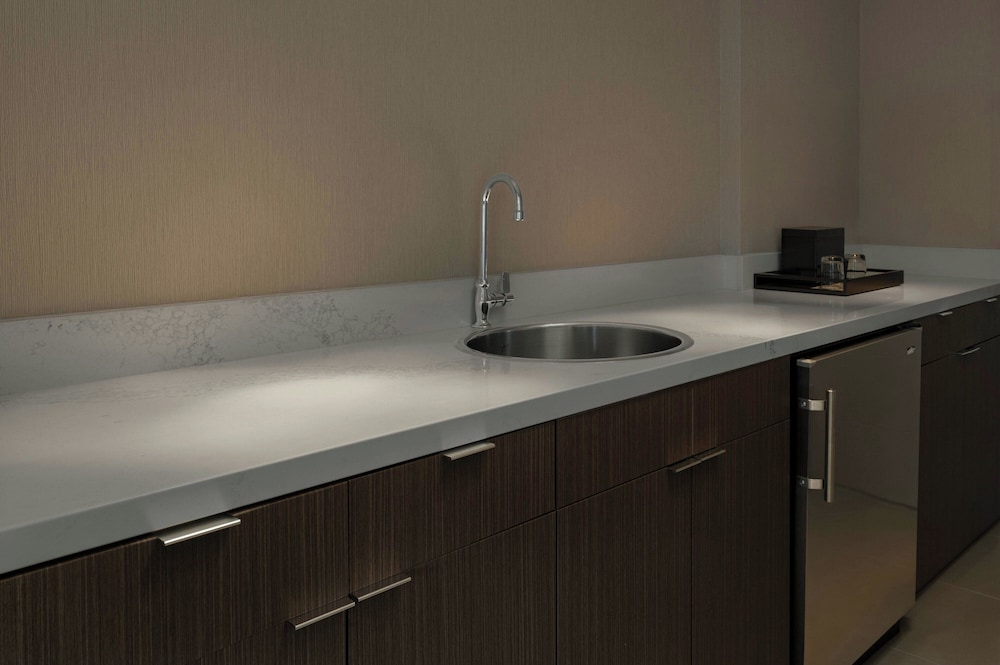 Renaissance Boston Seaport District - photo 13