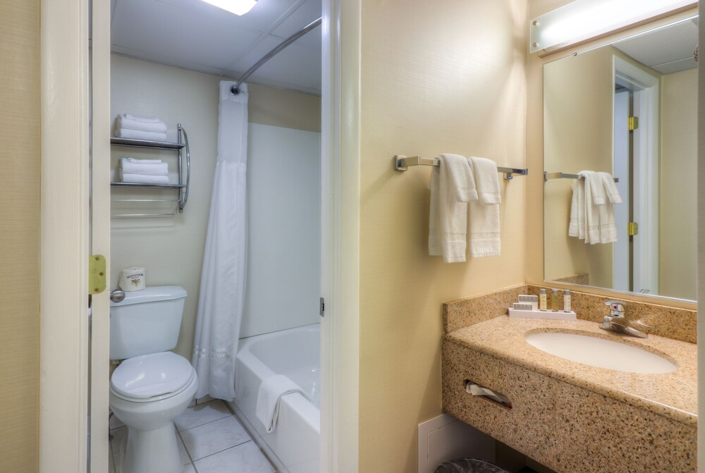The Breakers Hotel & Suites - photo 37