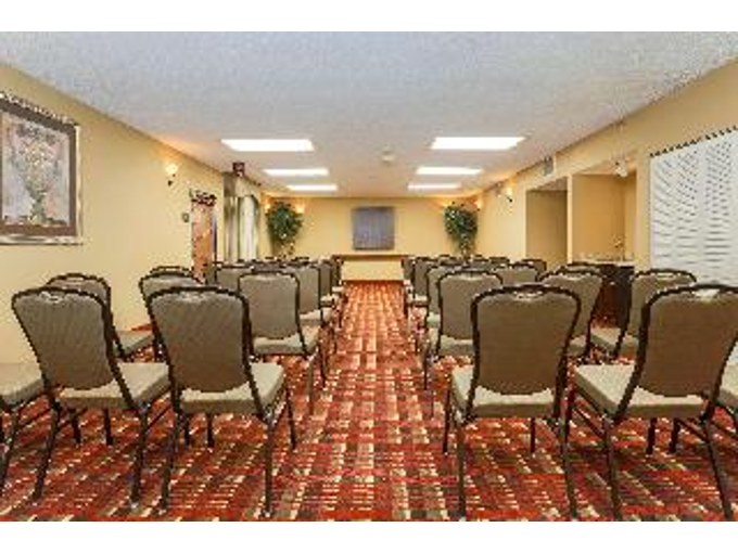 Red Lion Inn & Suites Hattiesburg - photo 6