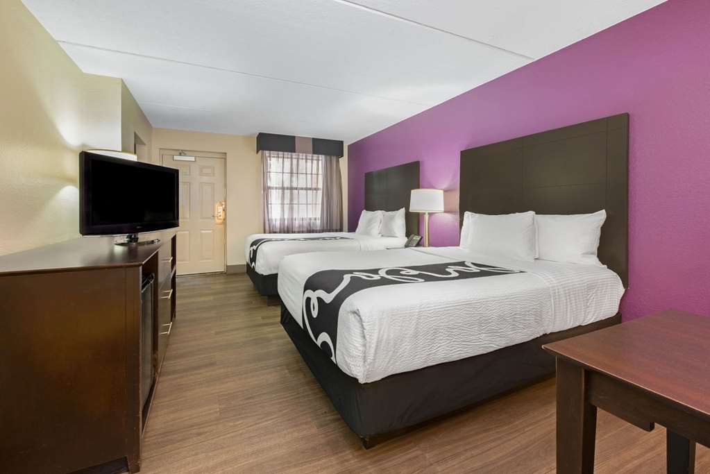 La Quinta Inn by Wyndham Miami Airport North - photo 14