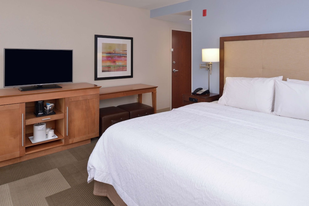 Hampton Inn & Suites by Hilton Lonoke - photo 21