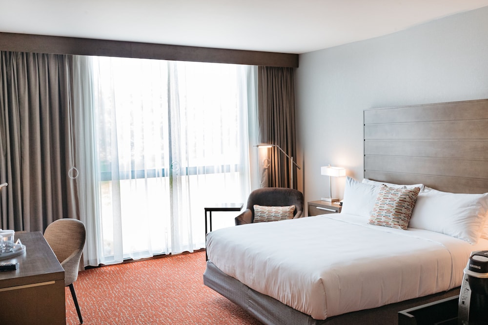 Revel Hotel Des Moines Urbandale Tapestry Collection by Hilton - photo 53