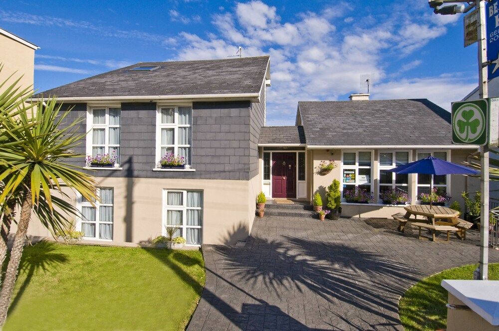 Beach Haven House — 4-Star Luxury Hotel in Tra Mhor, Republic of Ireland