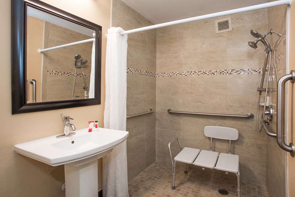 Days Inn by Wyndham Sarasota Bay - photo 12