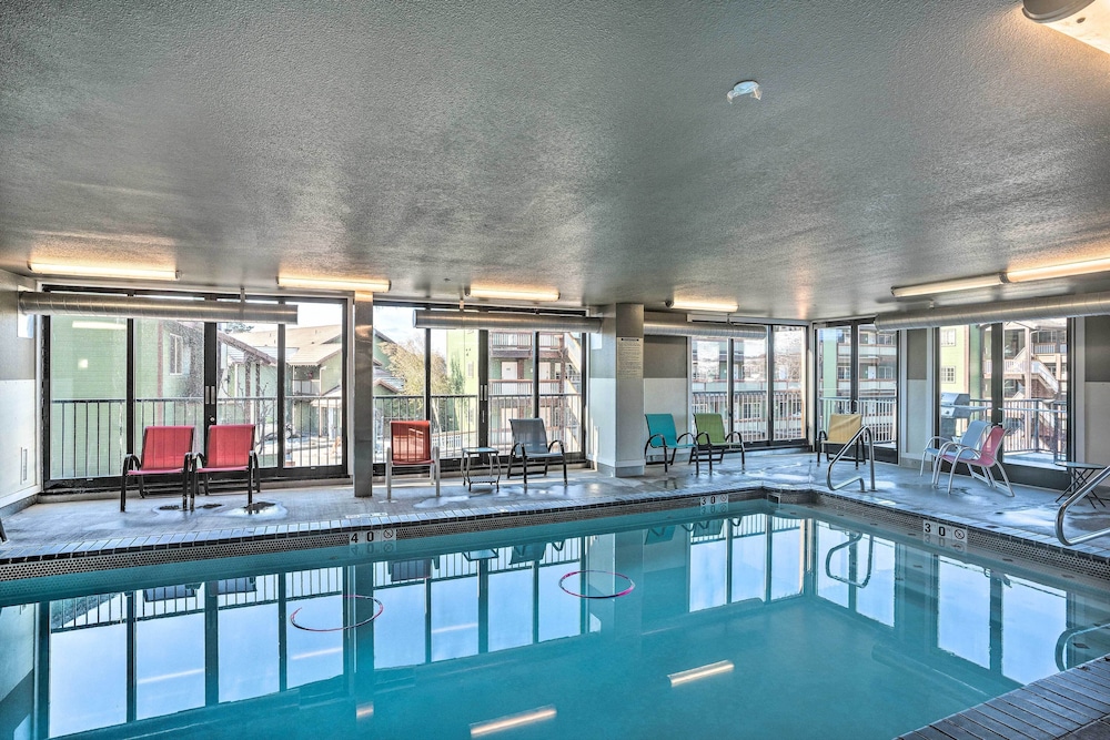 Steps to Lake Chelan Condo with Resort Amenities - photo 11