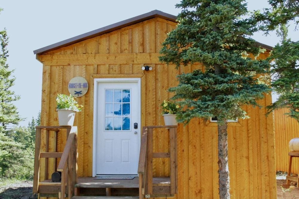 Arctic Dragonfly Inn - featured photo