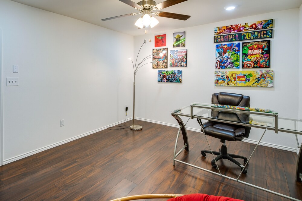 Luxurious Laredo Getaway Unwind in Style - photo 22
