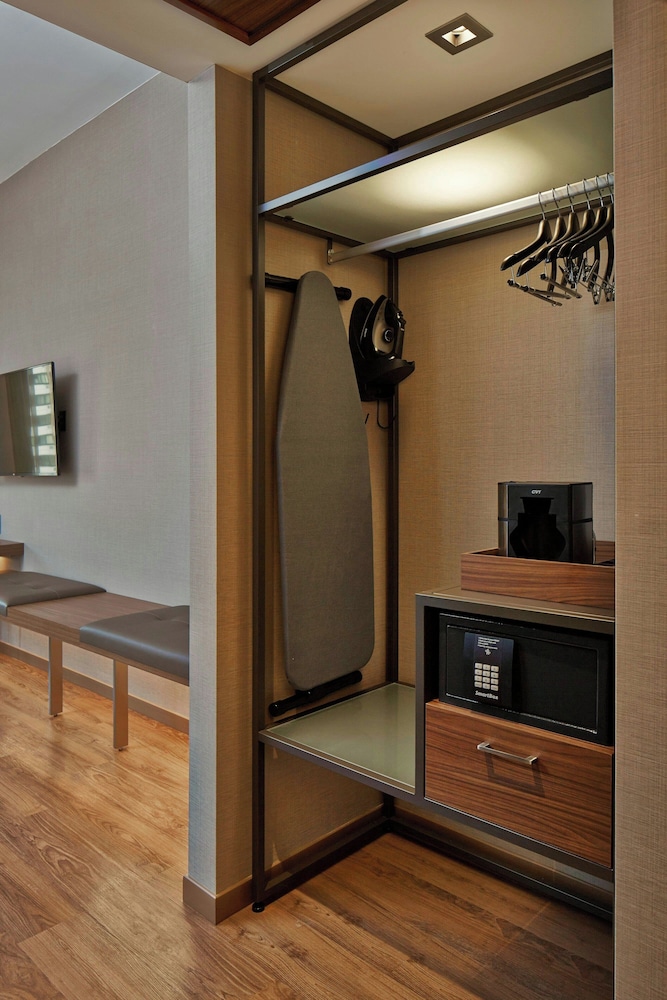 AC Hotel by Marriott Minneapolis Downtown - photo 17