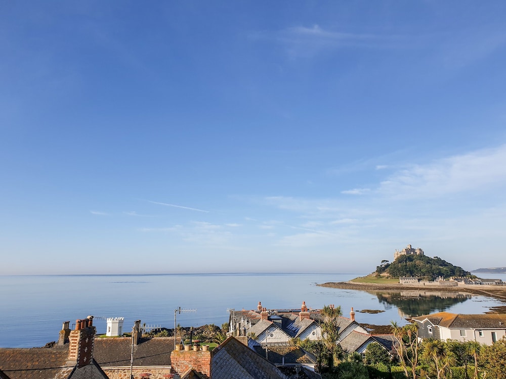 Ocean View - carbon neutral hotel in Marazion