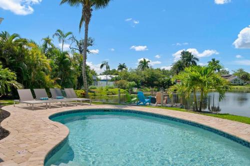 Lakeside Retreat - last minute hotel in Bradenton