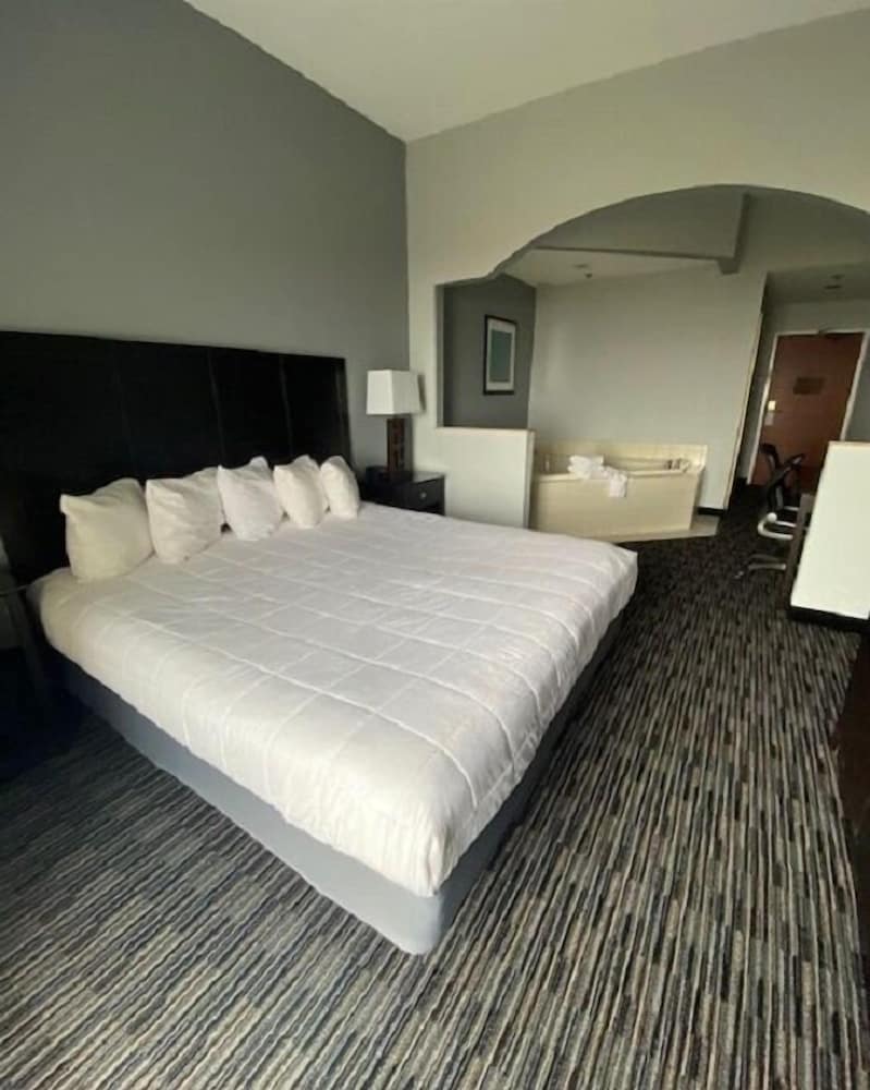 Lakeside Resort and Conference Center - photo 11