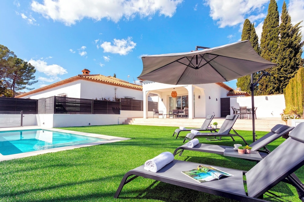 Genteel Home El Brillante — 4-Star Luxury Hotel in Cordoba, Spain