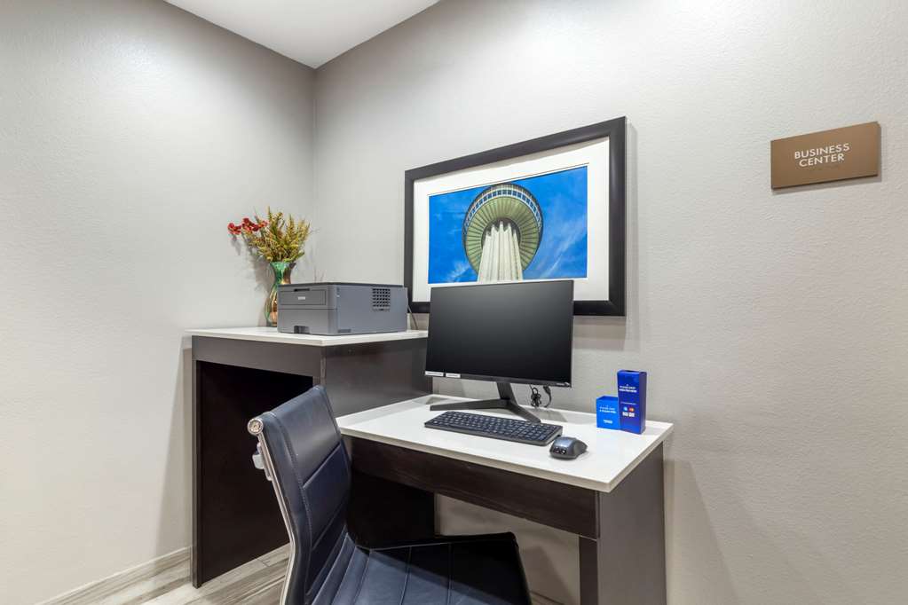 Comfort Inn and Suites Near Medical Center - photo 24
