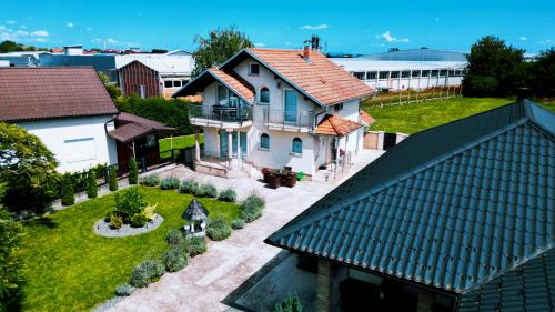 Villa Zlatan Poolside — 4-Star Luxury Hotel in Gradiska, Bosnia and Herzegovina