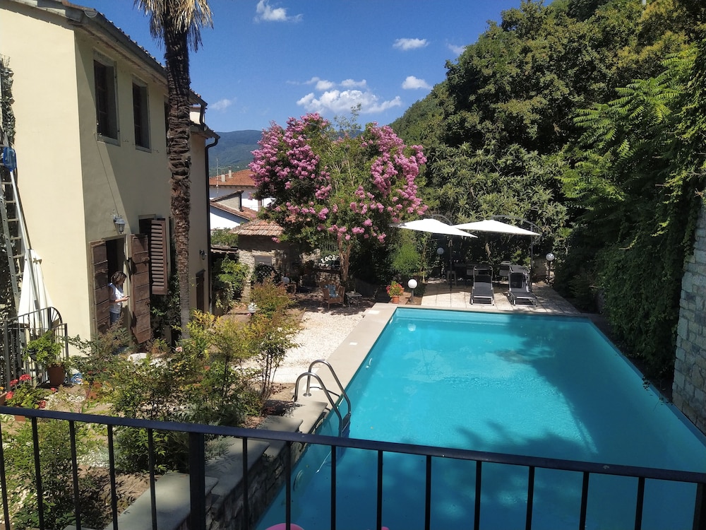 Palazzo Deca — hotel in Subbiano