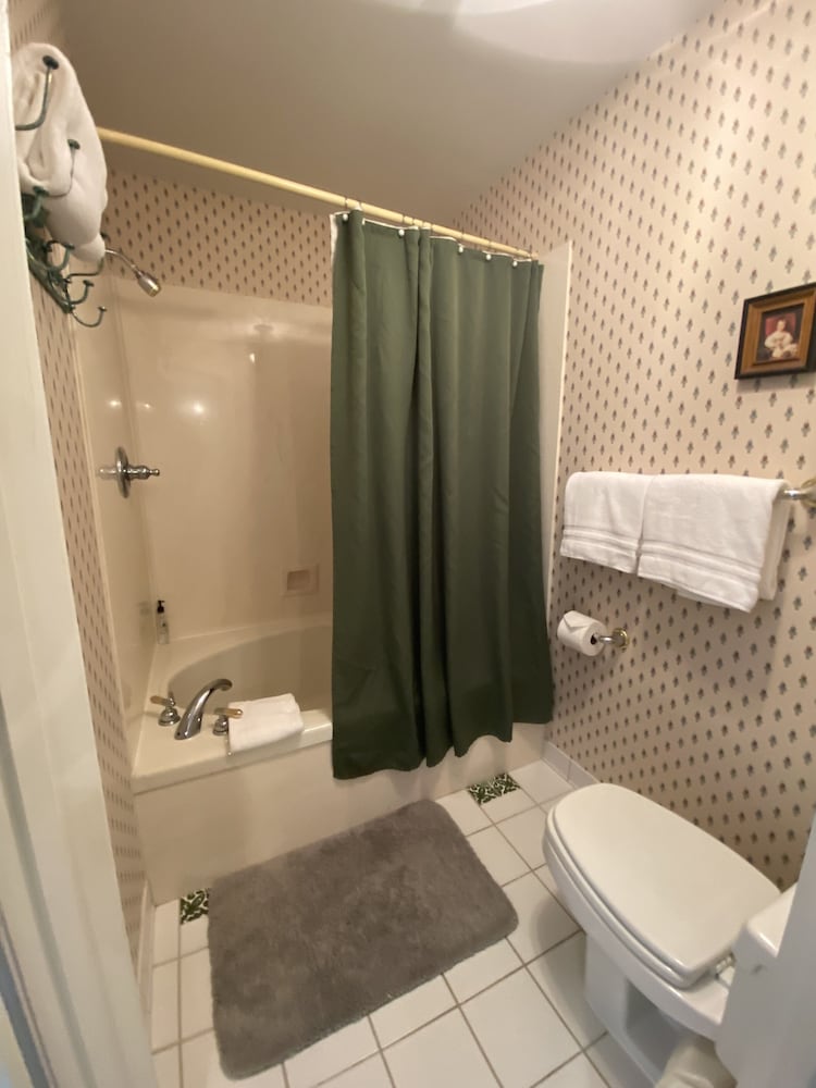 The Cypress Inn Bed & Breakfast - photo 83