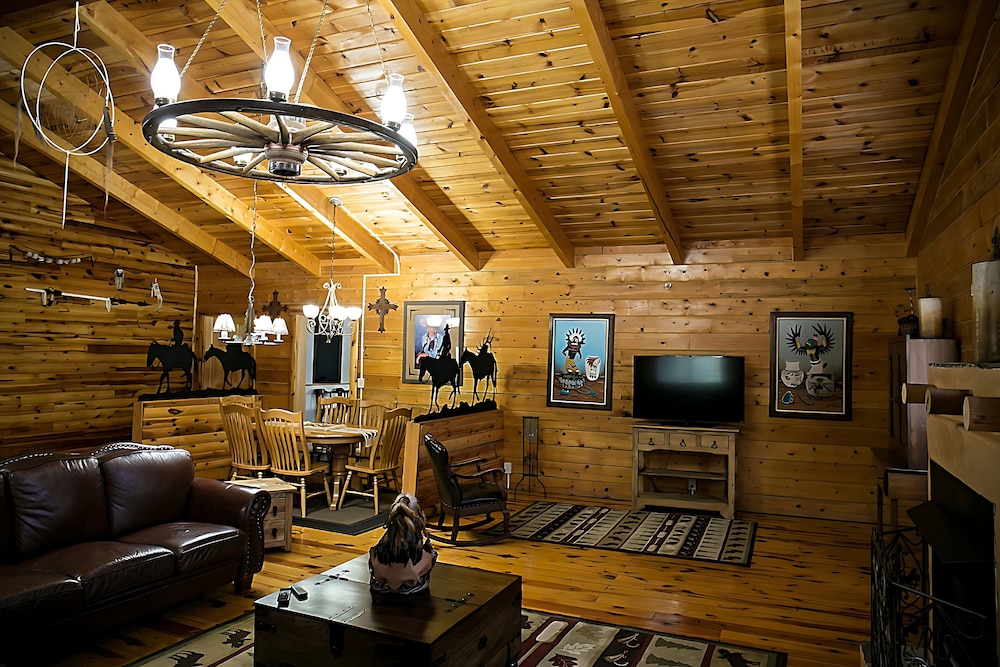 Holy Smoke Resort - photo 25