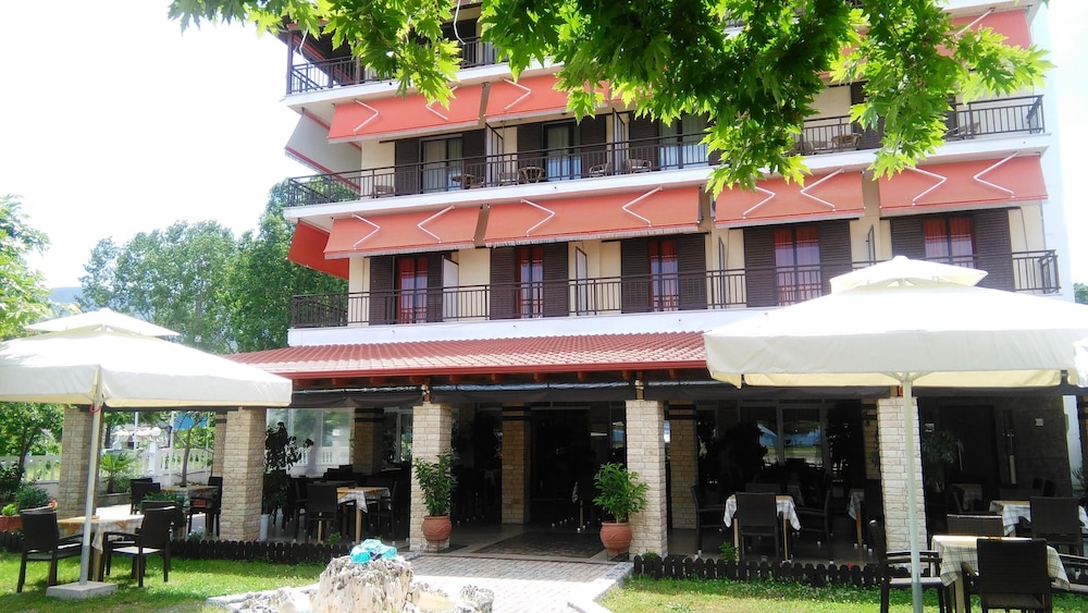 Hotel Lefkes - last minute hotel in Unknown City