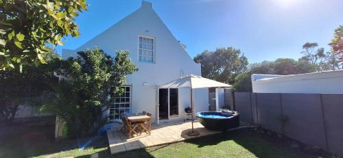 4 Periwinkle Place in Cape Town, South Africa