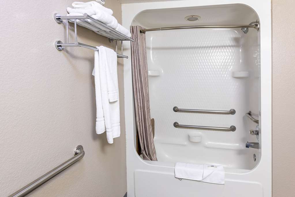 Motel 6 Fort Lupton CO - photo 34