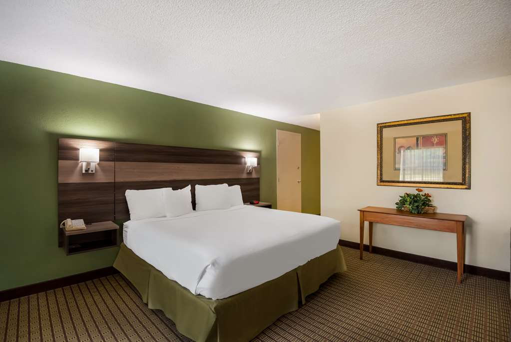 Best Western Prairie Inn & Conference Center - photo 11