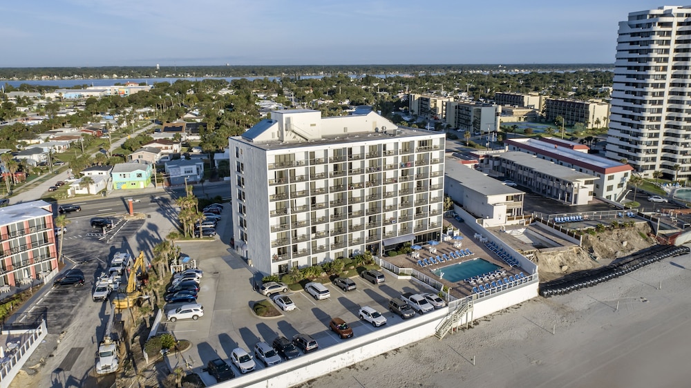 Tropical Winds Oceanfront Hotel - photo 98