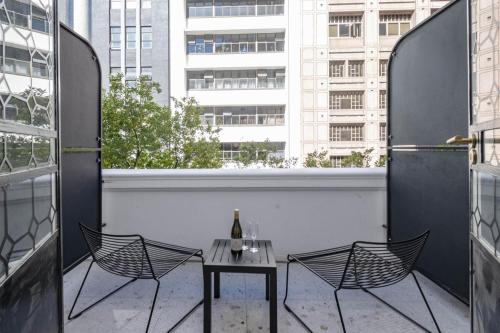 Venice House Stylish Stay with Balcony