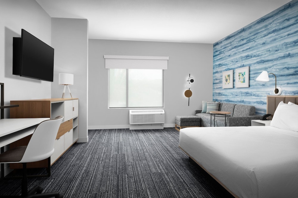 TownePlace Suites by Marriott Jacksonville Airport - photo 23