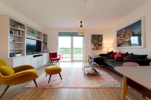 Pass the Keys Stunning and Spacious Modern Flat Own Car Park — 4-Star Luxury Hotel in Cambridge, United Kingdom