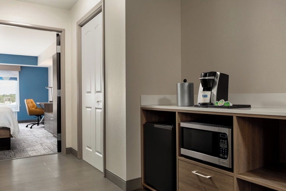 Holiday Inn Express Hotel & Suites North Fremont By Ihg - photo 13