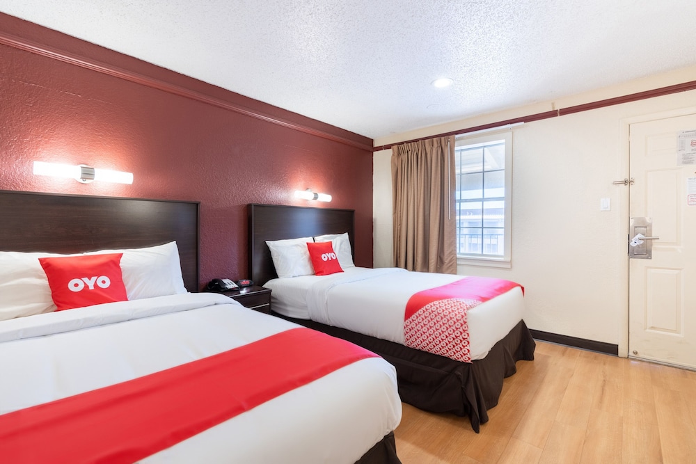 OYO Hotel Tulsa N Sheridan Rd & Airport - photo 23