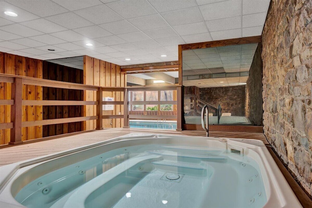 The Lodge Luxury Resort At Lake Harmony - photo 16