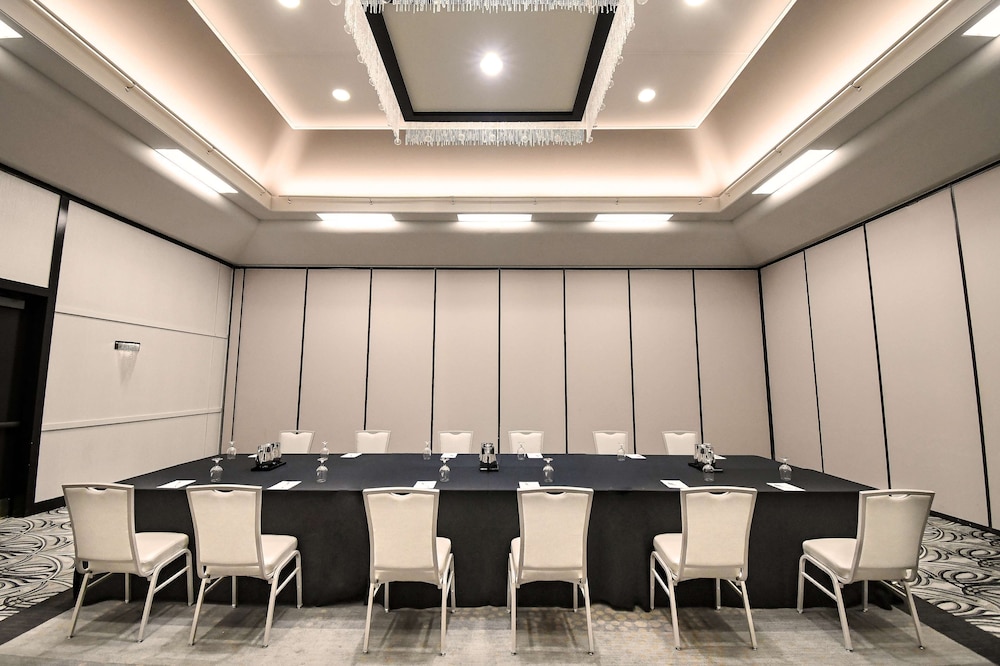 Hilton Garden Inn South Bend - photo 43
